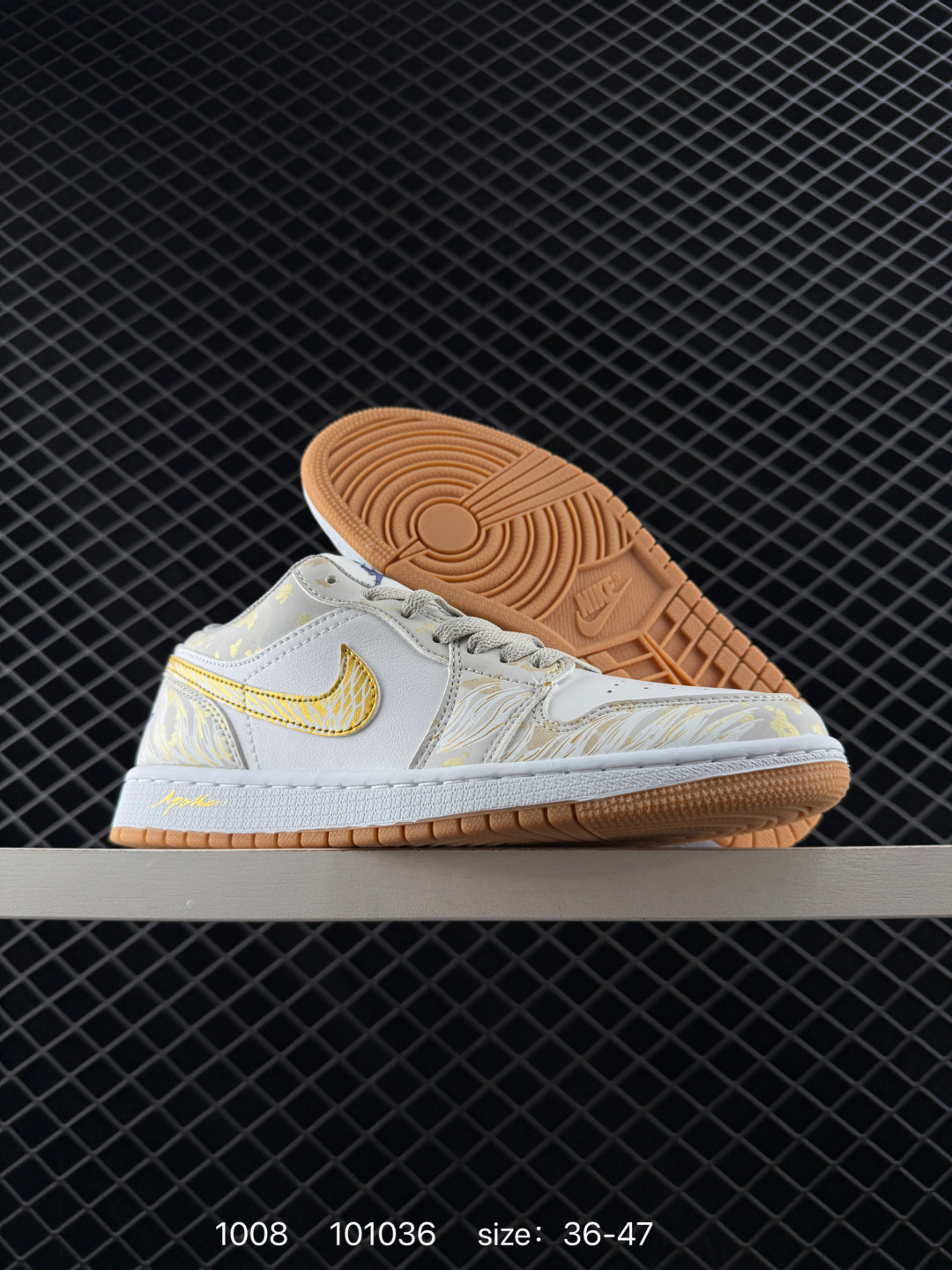 Nike Wmns Air Jordan 1 Low GS”Team Gold“